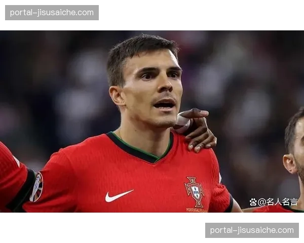 西汉姆控球时间占比联赛垫底，莫耶斯转型传控面临球员适配